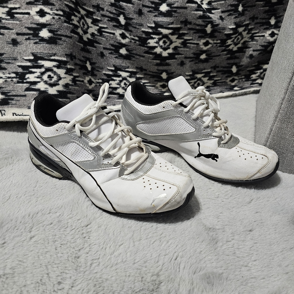 Puma Men's Tazon 6 Sneaker with soft foam insole. 189873-01 Size 10